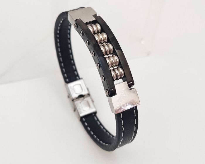 Genuine leather bracelet