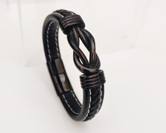 Genuine leather bracelet