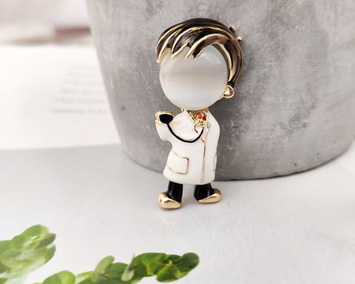 Brooch Doctor