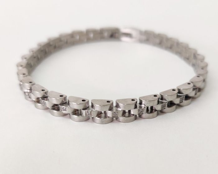 Steel bracelet